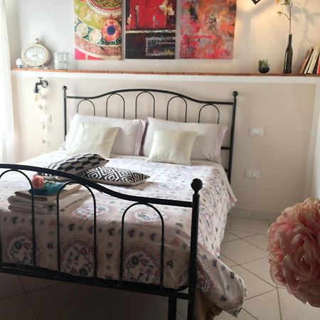 Апартаменты New Maria'S House Livorno. Il Cisternone Экстерьер фото