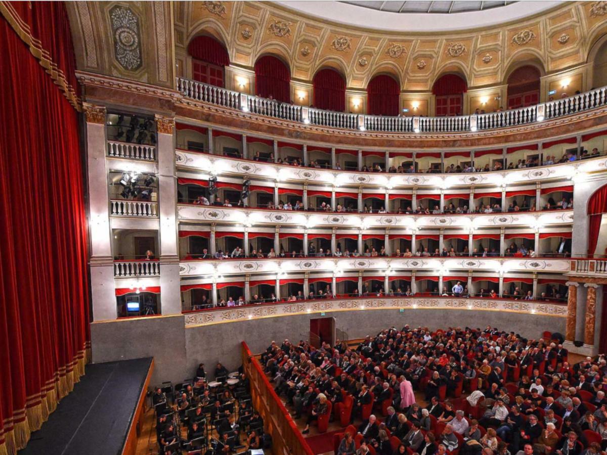 Апартаменты New Maria'S House Livorno. Il Cisternone Экстерьер фото